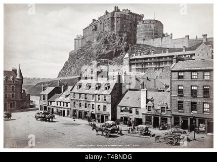 Das Edinburgh Castle, von den Grassmarket, vintage Foto von George Washington Wilson, 1885 Stockfoto