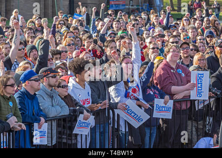 Warren, Michigan - Anhänger an einem Bernie Sanders Kundgebung in Macomb County, Michigan. Stockfoto