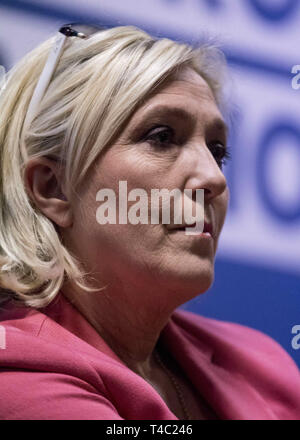 April 15, 2019 - Französische rechtsextreme Rassemblement National (RN) Partei Präsident Marine Le Pen bei der Vorstellung des Manifests des Rassemblement National' "Die Europäische Allianz der Nationen'' und die RN-Programm für die Wahlen zum Europäischen Parlament am 15. April 2019 in Straßburg, Frankreich. (Bild: © Elyxandro CegarraZUMA Draht) Stockfoto