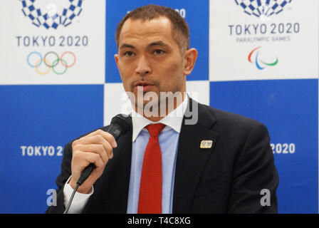 Tokyo, Tokio 2020 olympischen Wettbewerb Zeitplan in Tokio. 16 Apr, 2019. Koji Murofushi, Tokio 2020 Sport Direktor, spricht während einer Pressekonferenz über die detaillierten Tokio olympischen Wettbewerb Zeitplan bis 2020 in Tokio, Japan, am 16. April 2019. Credit: Shen Honghui/Xinhua/Alamy leben Nachrichten Stockfoto