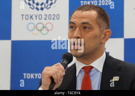 Tokyo, Tokio 2020 olympischen Wettbewerb Zeitplan in Tokio. 16 Apr, 2019. Koji Murofushi, Tokio 2020 Sport Direktor, spricht während einer Pressekonferenz über die detaillierten Tokio olympischen Wettbewerb Zeitplan bis 2020 in Tokio, Japan, am 16. April 2019. Credit: Shen Honghui/Xinhua/Alamy leben Nachrichten Stockfoto