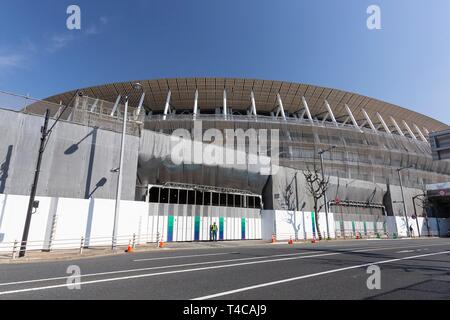 Tokio, Japan. 16 Apr, 2019. Bauarbeiten am neuen National Stadium. Das neue Nationalstadion wird der Schauplatz für Tokio Olympischen und Paralympischen Spiele 2020. Credit: Rodrigo Reyes Marin/LBA/Alamy leben Nachrichten Stockfoto