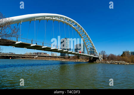 Humber Bay Bogenbrücke. Toronto, Ontario, Kanada 2019 Stockfoto