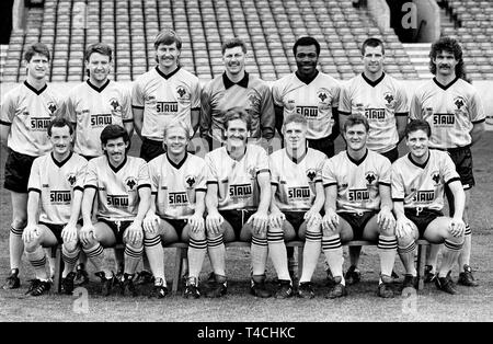 Wolverhampton Wanderers Sherpa Van Final team Mai 1988 LtoR Andy Mutch, Robbie Dennison, Gary Bellamy, Mark Kendall, Floyd Streete, Steve Bull, Jackie Gallagher, Front Row Nigel Vaughan, Andy Thompson, Keith Downing, Alistair Robertson, Phil Robinson, Steve Stout, Mick Holmes. Stockfoto