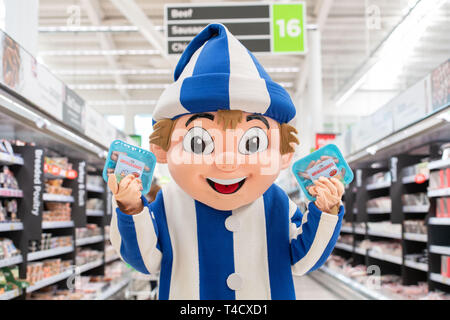 Asda Wee Willie Winkies, Pressemitteilung April 2019 WEE WILLIE WINKIES FEIERN NATIONALE NOTIERUNG Neue exklusive nationale Deal sieht schottische Kinder Sau Stockfoto