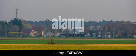 Kleine ländliche Dutch Village, Rucphen, Nordbrabant, Niederlande, klassischen kleines Dorf Stockfoto