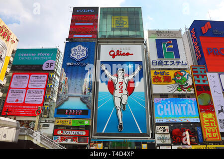 Glico Mann Werbung Plakat eines laufender Mann, Osaka, Japan Stockfoto