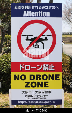 Kein drone Flying zone Plakat an der Burg Osaka, Osaka, Japan Stockfoto