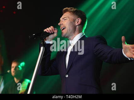 Red Nose Day Gala Ball für Comic Relief mit Headliner Ronan Keating und Rick Parfitt Jnr und RPJ Band gehalten an der Battersea Evolution bietet: Ronan Keating Wo: London, Großbritannien Wann: 15 Mar 2019 Credit: Joe Pepler/PinPep/WENN.com Stockfoto