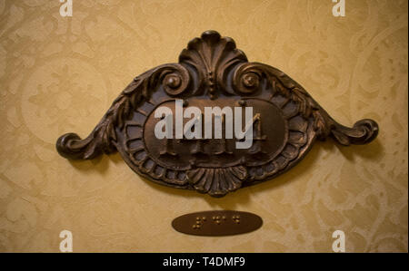 Antike viktorianische ära Nummernschild in einem historischen Hotel. French Lick Resort. Stockfoto