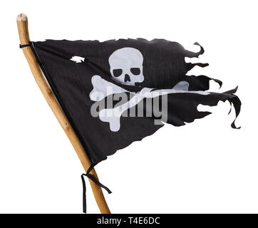 Flying zerrissen Piratenflagge isoliert auf weißem Hintergrund. Stockfoto