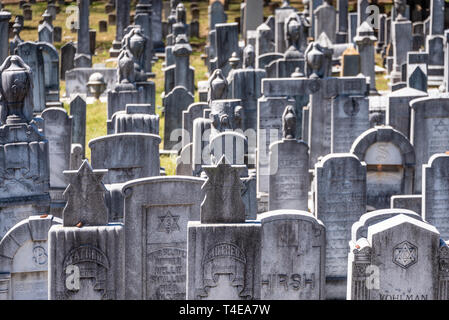 Grab Marker in den jüdischen Teil des historischen Oakland Cemetery in Atlanta, Georgia. (USA) Stockfoto