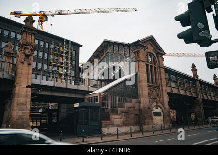 Berliner U-Bahn Station auf der Brücke Stockfoto