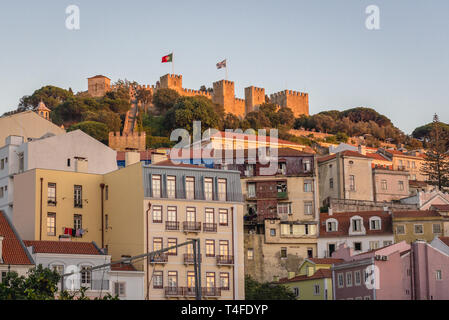 Luftbild mit Castelo de Sao Jorge in Lissabon, Portugal. Stockfoto