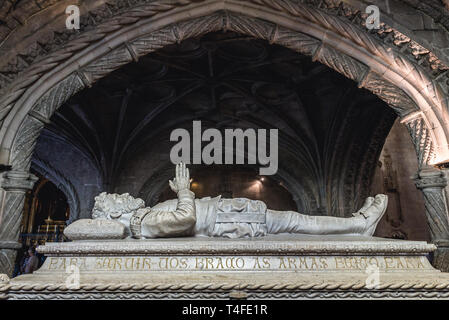 Grab von Luis de Camões im Kloster Jeronimos - Hieronymus-kloster in Belem Viertel in Lissabon, Portugal Stockfoto