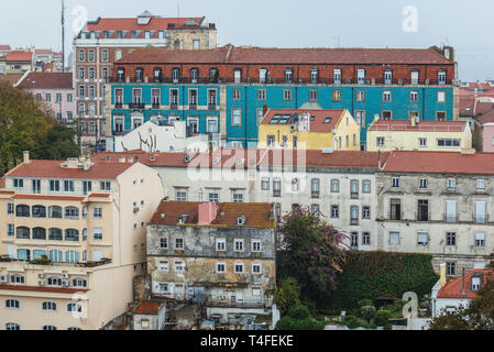 Luftaufnahme von Castelo de Sao Jorge Aussichtspunkt im Stadtzentrum von Lissabon, Portugal Stockfoto