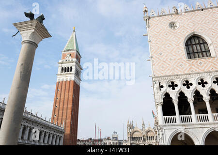 St Mark's Spalte, Campanile und Dogenpalast (Palazzo Ducale), Markusplatz (Piazza San Marco), Venedig, Italien, Europa Stockfoto