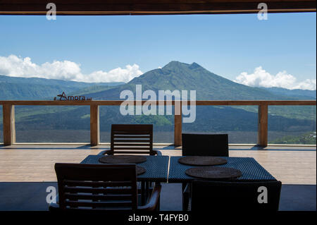 Ein Blick auf den Mount Batur vom Amora, zentrale Batur, Bali, Indonesien Stockfoto
