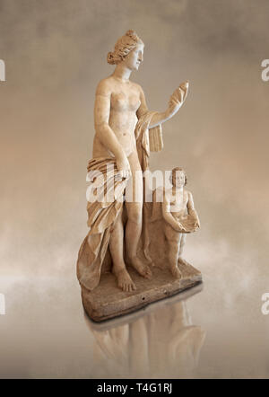 Römische Marmor statue der Aphrodite (Venus) von der Venus Felix Typ, Neapel Archäologische Museum, inv 6300, Stockfoto