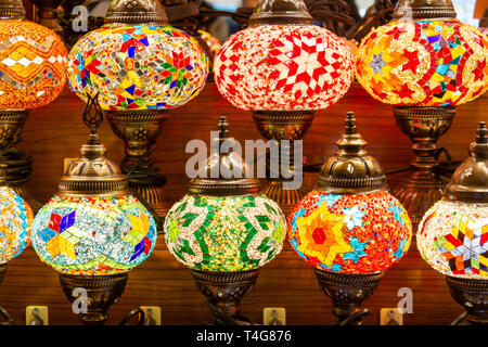 Großer Basar Istanbul, traditionelle Souvenirs Stockfoto