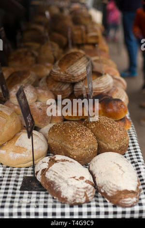 Frisch gebackenes Brot Abschaltdruck Stockfoto