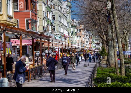 Fatih, Istanbul/Türkei - 04. März 2019: Fatih Kadinlar Basar Geschäfte und Völker, das tägliche Leben Stockfoto
