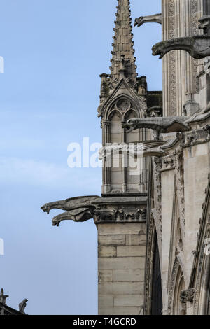 Im 4. Bezirk, im östlichen Teil der Ile de la Cité, Notre-Dame ist die Kathedrale der Erzdiözese Paris. Stockfoto