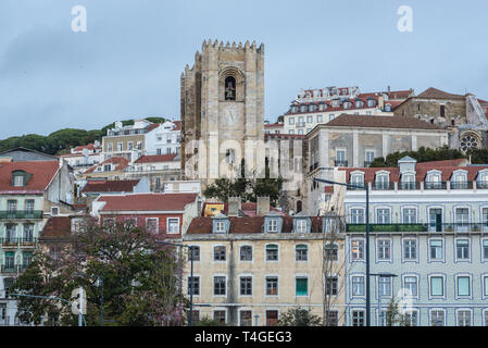 Mit Blick auf Santa Maria Maior de Lisboa - Lissabon Kathedrale in Lissabon, Portugal. Stockfoto