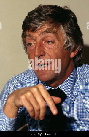 Berühmtheit. Englische Fernsehsender und Moderator. Michael Parkinson. 1981. Stockfoto