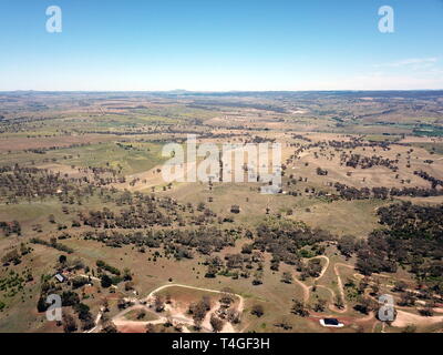 Luftaufnahme der regionalen Land Stadt von Bathurst vom Mount Panorama home Australiens berühmteste Motor Car Rennen. Bathurst ist der Cent entfernt Stockfoto