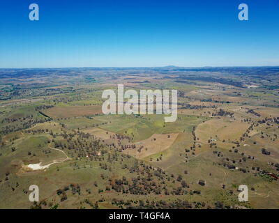 Luftaufnahme der regionalen Land Stadt von Bathurst vom Mount Panorama home Australiens berühmteste Motor Car Rennen. Bathurst ist der Cent entfernt Stockfoto