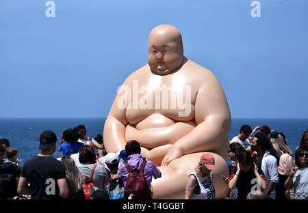 Sydney, Australien - Nov 4, 2018. Mu Boyan: Horizont. Skulptur am Meer entlang der Bondi, Coogee Spaziergang entlang der Küste ist der weltweit größte frei der Publi Stockfoto