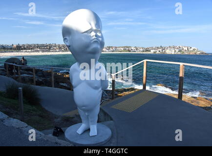 Sydney, Australien - Oct 23, 2018. Viktor Freso: Niemand. Skulptur am Meer entlang der Bondi, Coogee Spaziergang entlang der Küste ist der weltweit größte frei Stockfoto