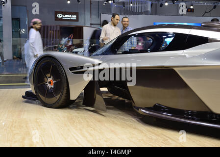 DUBAI, VAE - 18. NOVEMBER: Die Aston Martin Valkyrie Hybrid Electric Sportwagen ist Auf der Dubai Motor Show 2017 Am 18. November 2017 Stockfoto