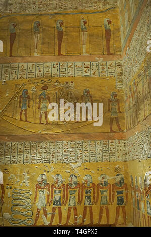 Luxor, Ägypten: Detail der Gestaltungsarbeit im Grab KV 2, der Grabstätte des Pharaos Ramses IV. im Tal der Könige, auf der West Bank von den Nil. Stockfoto