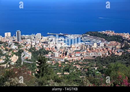 Monaco, Port Hercules, La Condamine, Monte Carlo, Le Rocher (Rock), Cote d'Azur, Mittelmeer, Europa Stockfoto