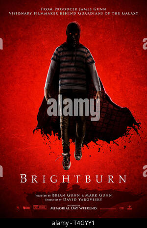 Brightburn (2019) von David Yarovesky Regie und Hauptdarsteller Elizabeth Banks, David Denman und Matt Jones. Ein fremdes Kind kommt auf der Erde mit finsteren Absichten. Stockfoto