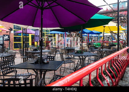 ASHEVILLE, NC, USA -4/11/19: Mellow Pilz Restaurant, am Broadway Avenue, in der Innenstadt. Stockfoto