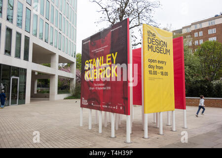 Plakat werbung der Stanley Kubrick Ausstellung im Design Museum, Kensington High Street, London, UK Stockfoto