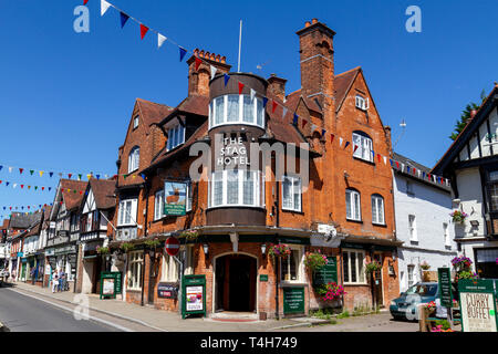 Der Hirsch Hotel an der High Street, Lyndhurst, New Forest, Hampshire, UK. Stockfoto