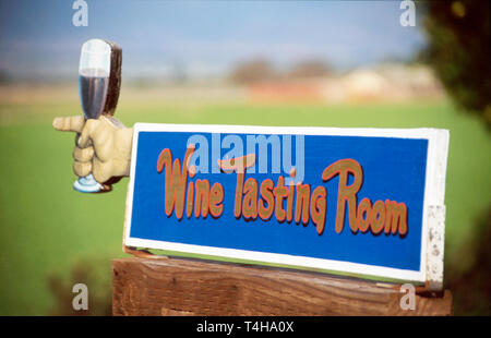 Monterey California, County Salinas Valley Cloninger Weinberge Schild, Informationen, werben, Markt, Bekanntmachung, lesen, lernen, Weinprobe Zimmer CA008, CA008 Stockfoto