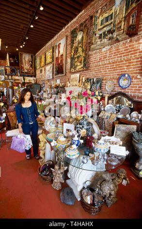 Ventura California, Main Street, Shopping Shopper Shopper Shop Shops Markt Märkte Marktplatz Kauf Verkauf, Einzelhandel Geschäfte Business Unternehmen, Stockfoto