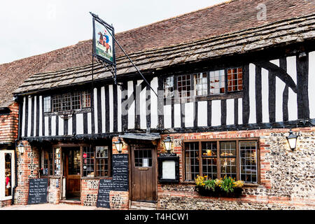 Alfriston (Sussex, England): Highstreet - Geschäfte und Restaurant Stockfoto