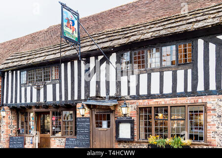 Alfriston (Sussex, England): Highstreet - Geschäfte und Restaurant Stockfoto