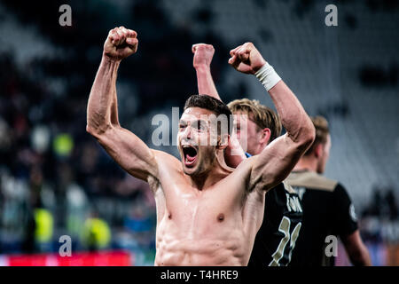 Lisandro Magallan von Ajax in der Champions League, Fußball: FC Juventus vs Ajax. Ajax gewann 1-2 bei der Allianz Stadion, in Turin, Italien, 16.Apr. Stockfoto