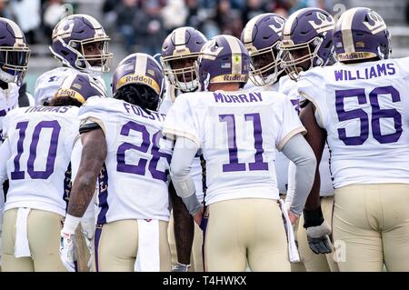 Birmingham, Alabama, USA. 31 Mär, 2019. Die Birmingham Eisen und die Atlanta Legenden standen sich in dem, was letztlich war das letzte Spiel für die beiden Teams der Liga nur zwei Tage später aufgelöst. Home Das Bügeleisen ist Legion Field, wo der Universität von Alabama in Birmingham (UAB) spielt. Die Legenden Handlung Unordnungen geführt von QB AARON MURRAY (11) Credit: Jeremy Raines/ZUMA Draht/Alamy leben Nachrichten Stockfoto