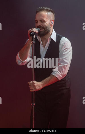 Brighton, UK. 16 Apr, 2019. Alfie Boe im Brighton Dome, Kredit: Jason Richardson/Alamy leben Nachrichten Stockfoto