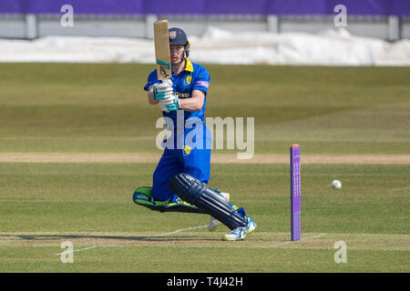 Chester Le Street, UK. 17 Apr, 2019. Cameron Bancroft von Durham batting während der Royal London einen Tag Pokalspiel zwischen dem Durham County Cricket Club und Northamptonshire County Cricket Club Emirates Riverside, Chester Le Street am Mittwoch, den 17. April 2019. (Credit: Mark Fletcher | MI Nachrichten) Credit: MI Nachrichten & Sport/Alamy leben Nachrichten Stockfoto