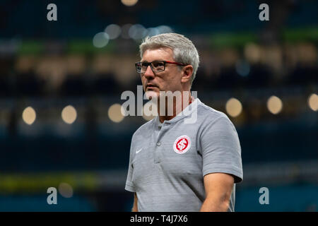 RS - Porto Alegre - 04/17/2019 - Gaucho2019, Gremio x Internacional - odair Hellmann Internacional Trainer während des Spiels gegen die Gilde der Arena Arena der Gilde für die Meisterschaft 2019. Foto: jeferson Guareze/AGIF Stockfoto