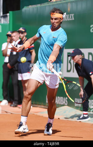 Roquebrune-Cap-Martin, Frankreich. 17 Apr, 2019. Rafael Nadal (ESP) Tennis: 2. Runde der Männer Singles Match in Monte Carlo Masters in Monte Carlo Country Club in Roquebrune-Cap-Martin, Frankreich. Credit: Itaru Chiba/LBA/Alamy leben Nachrichten Stockfoto